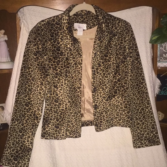 Cheetah Print Crop Jacket with Buttons - Picture 1 of 3